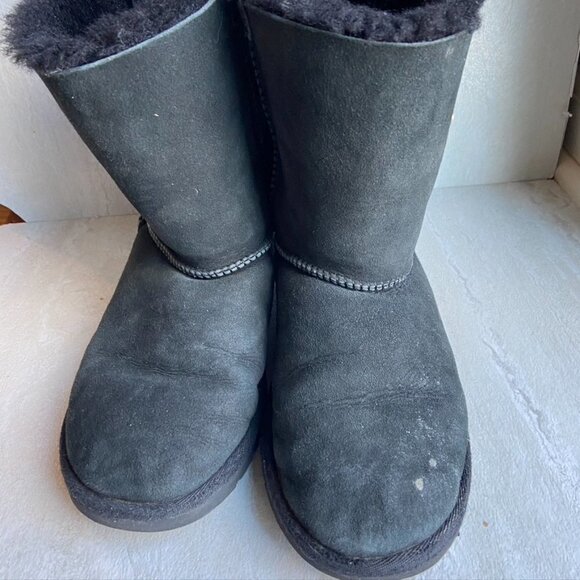 UGG kids size 4 Bailey bow in black - Picture 2 of 10